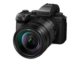 Panasonic Lumix DC-S5  II X + 24-105mm f/4