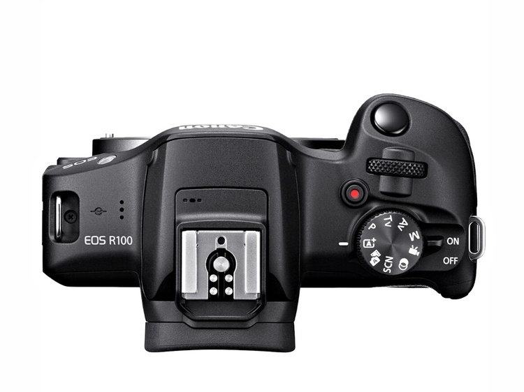 Canon EOS R100 + RF-S 18-45mm IS STM