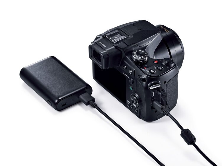 Panasonic Lumix DC-FZ82D