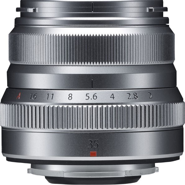 FujiFilm XF 35mm f/2 R WR strieborný