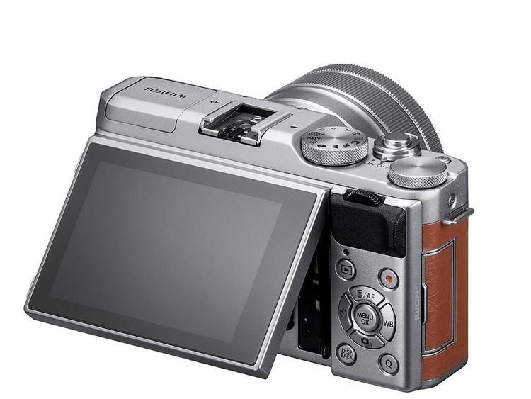 FujiFilm X-A5 + XC 15-45mm hnedý