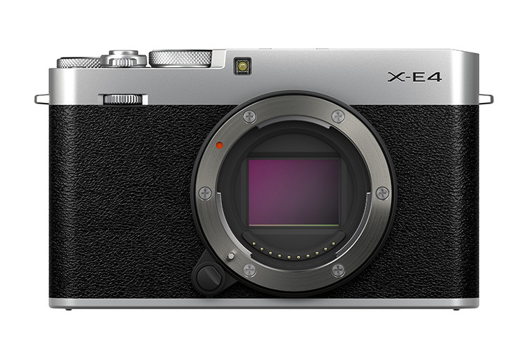 FujiFilm X-E4 telo strieborné