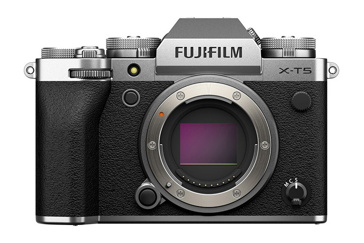 FujiFilm X-T5 telo strieborné