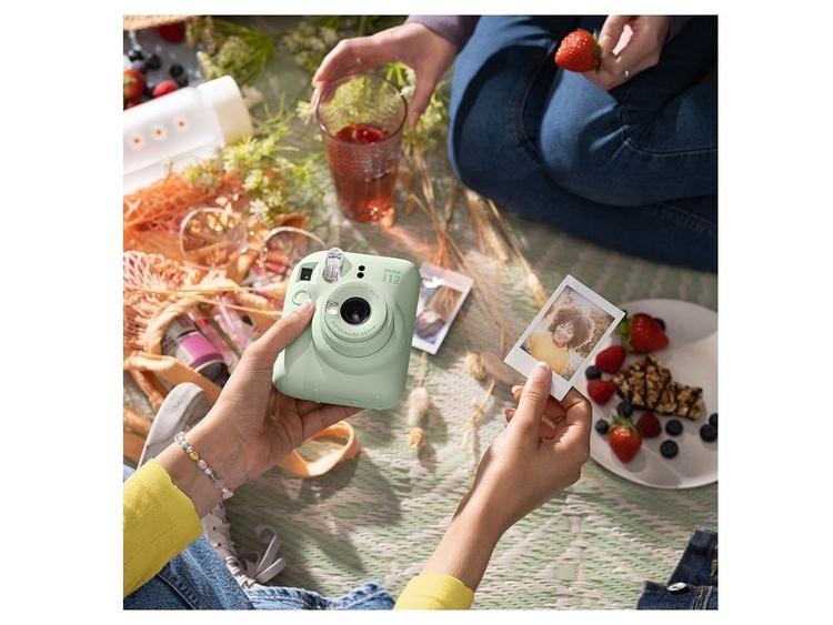 FujiFilm Instax Mini 12 Mint Green