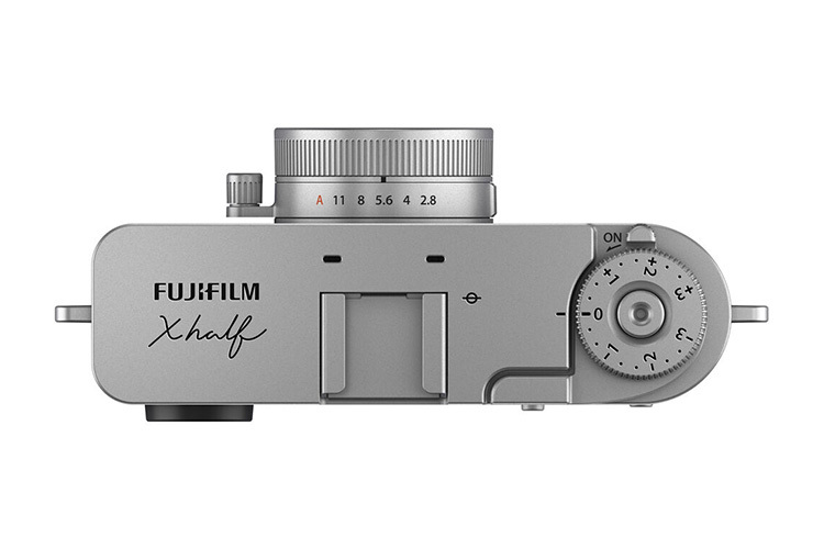 FujiFilm X-Half strieborný