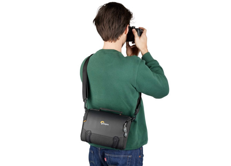 Lowepro Adventura SH 140 III čierna