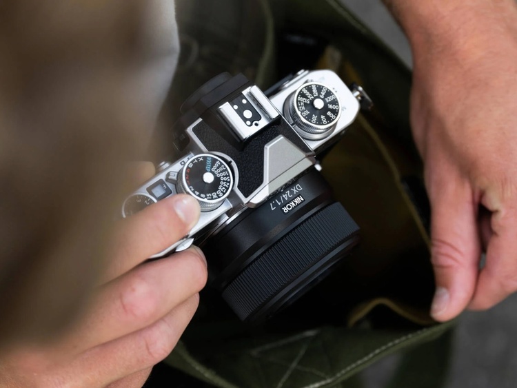 Nikon Z DX 24mm f/1.7