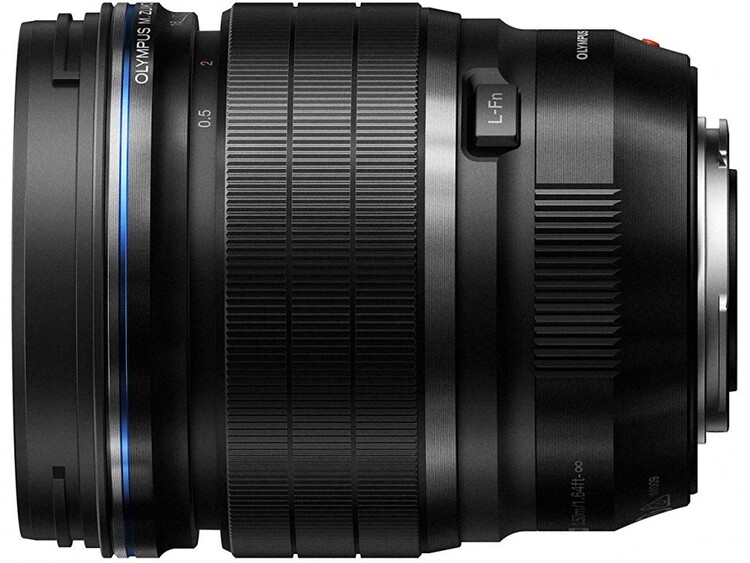 Olympus M.Zuiko Digital 45mm f/1.2 PRO
