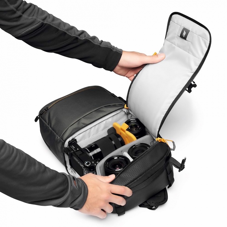 Lowepro Slingshot SL 250 AW III šedý