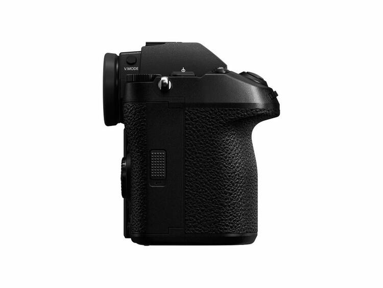 Panasonic Lumix DC-S1R telo