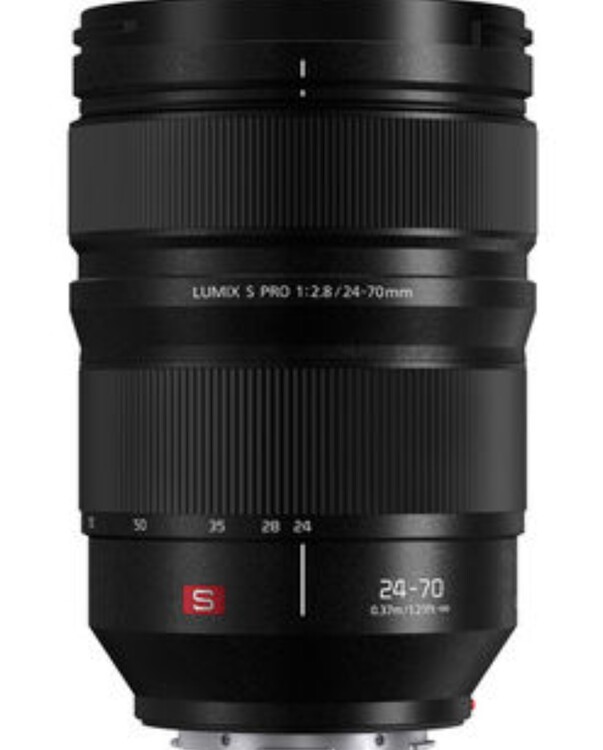 Panasonic Lumix S Pro 24-70mm f/2.8