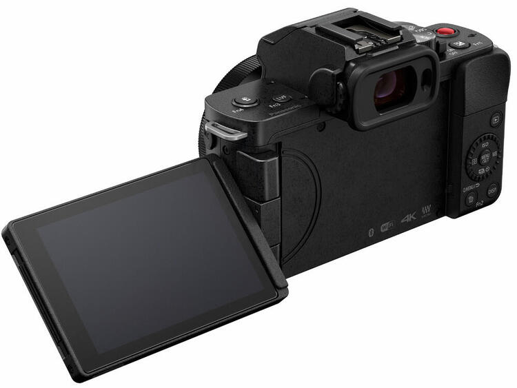 Panasonic Lumix DC-G100 + Lumix G Vario 12-32mm