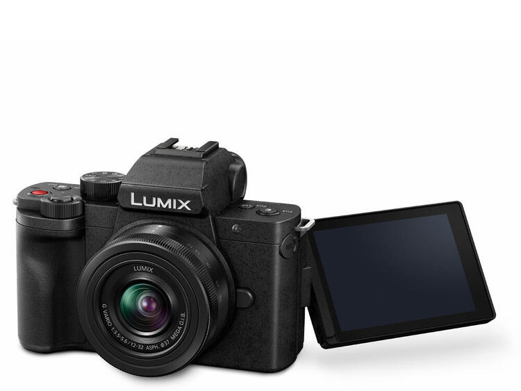 Panasonic Lumix DC-G100 + Lumix G Vario 12-32mm
