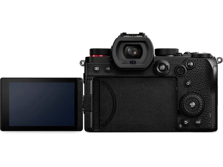 Panasonic Lumix DC-S5 + 24-105mm f/4