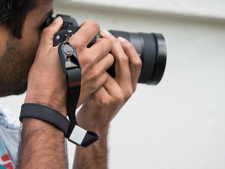 Peak Design Cuff Charcoal