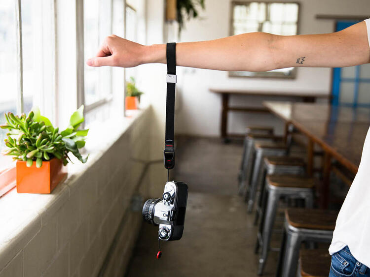 Peak Design Cuff Ash