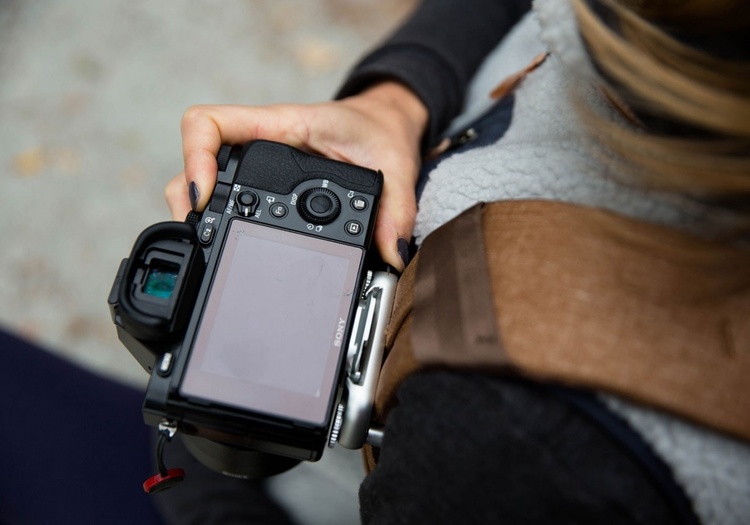 Peak Design Capture (v3) čierny - standart plate