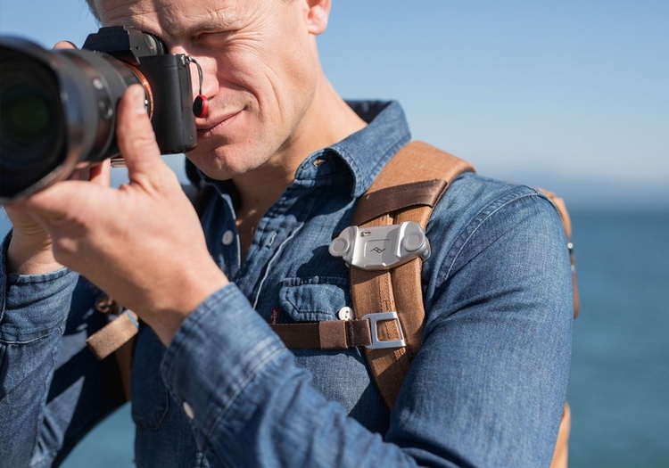 Peak Design Capture (v3) strieborný- standart plate