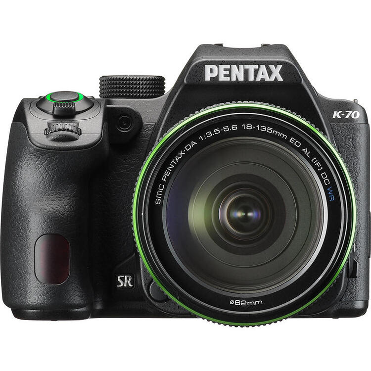 Pentax K-70 + DA 18-135mm WR