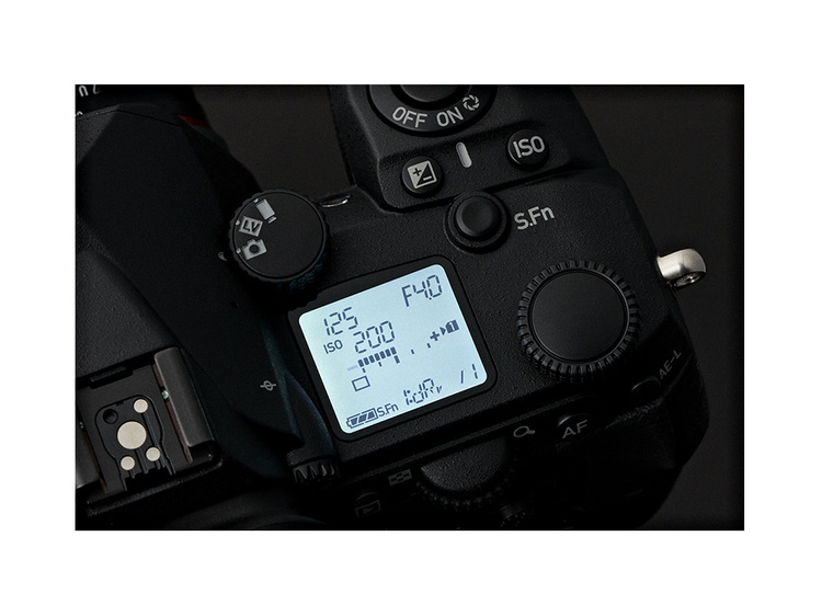 Pentax K-3 Mark III Monochrome telo