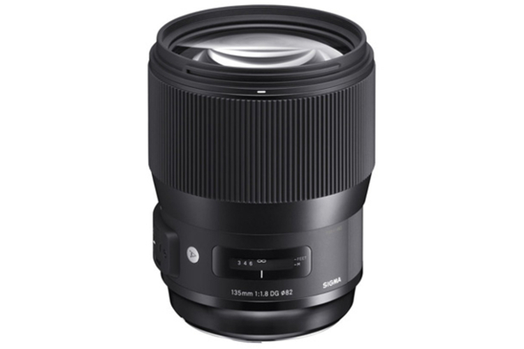 Sigma 135mm f/1.8 DG HSM Art pre Nikon