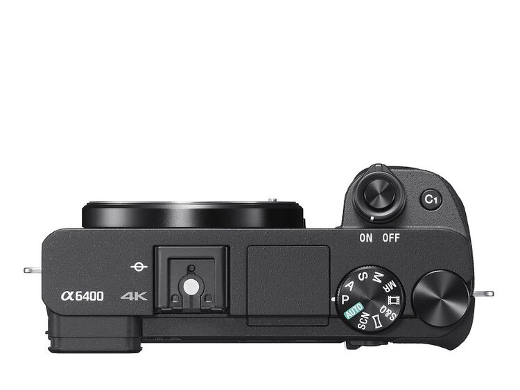 Sony  Alpha A6400 A + 18-135mm OSS