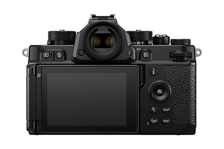 Nikon Z f + 24-70mm f/4 S