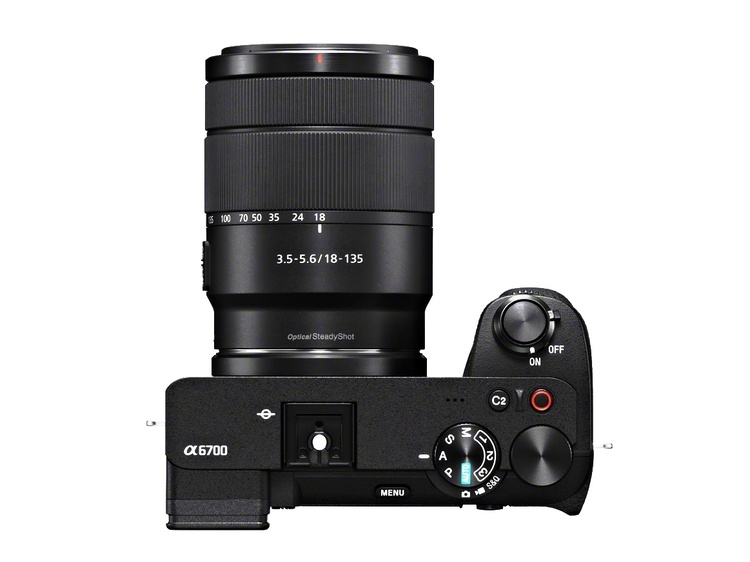 Sony Alpha A6700 + 18-135mm čierny