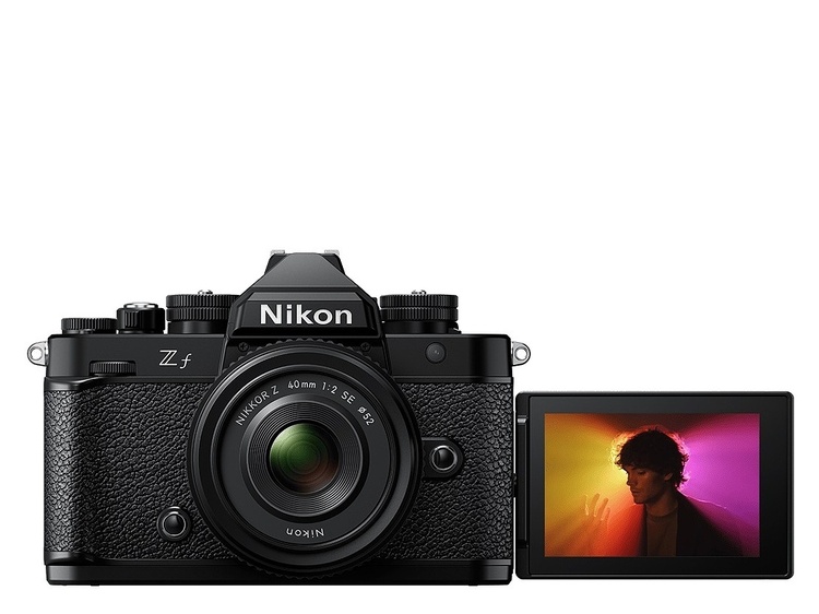 Nikon Z f + 40mm f/2 čierny