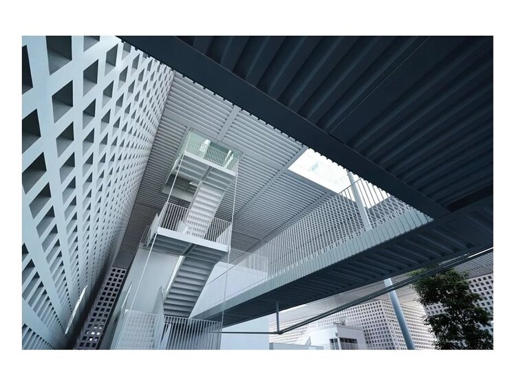 Canon RF 16-28mm f/2.8 IS STM