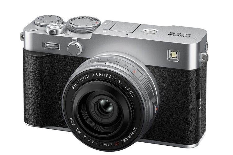 FUjiFilm X-E5 + XF 23mm f/2.8 R WR strieborný
