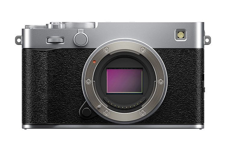 FujiFilm X-E5 telo strieborné