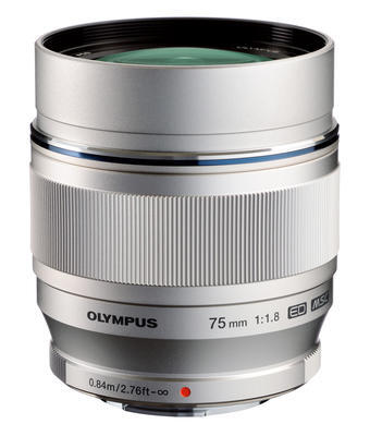 Olympus M.ZUIKO Digital ED 75mm f/1.8 strieborný Olympus M.ZUIKO Digital ED 75mm f/1.8 strieborný