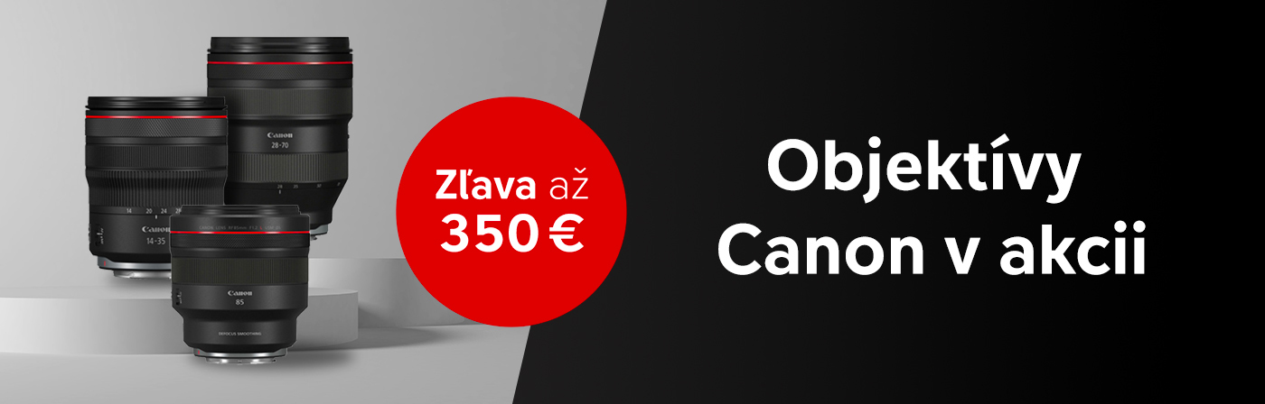 Tri objektívy Canon postavené na bielom podstavci, vedľa červeného kruhu s nápisom „Zľava až 350 €“.