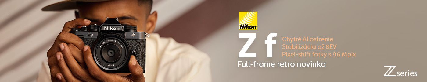 Ruka držiaca fotoaparát Nikon Z f, vedľa text o vlastnostiach fotoaparátu.